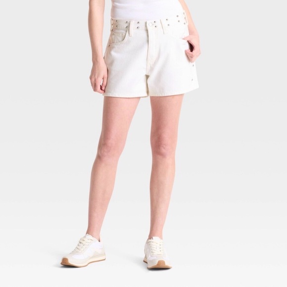 90s Bagggy Studded White SZ8 Women's Jean denimfestival  summer Shorts NWT - Picture 2 of 9